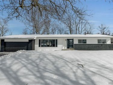 5135 Glenwood Drive, Buffalo, NY 14221