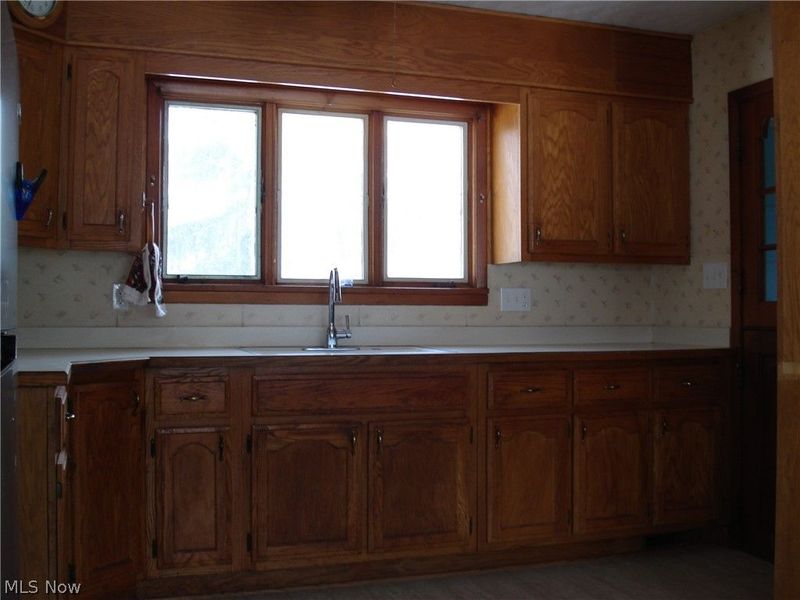 716 Chestnut Street, Conneaut, OH 44030 Photo 5