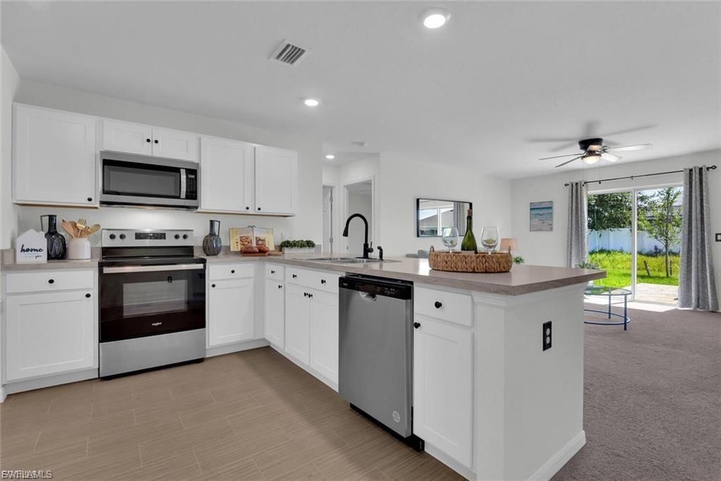 2825 NW 8th Pl, Cape Coral, FL 33993 Photo