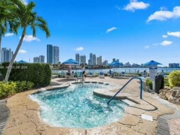 19195 NE 36th Ct, Unit 2302, Aventura, FL 33180