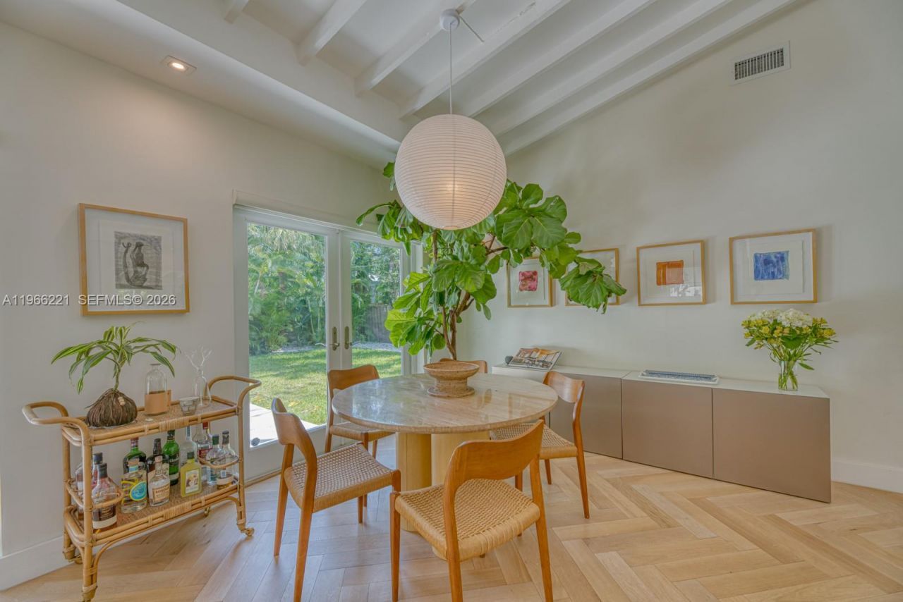 4071 Barbarossa Ave, Miami, FL 33133 Photo