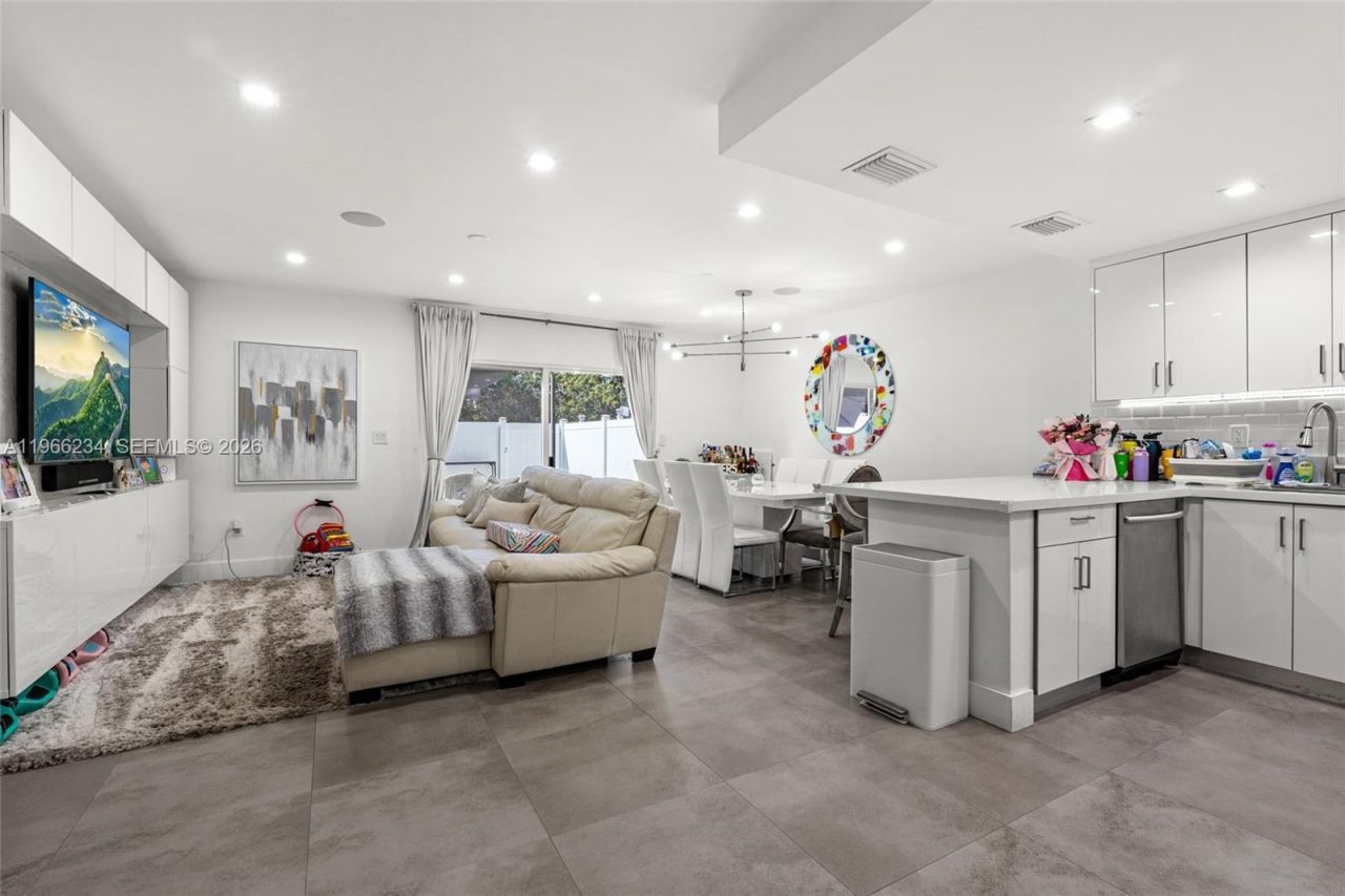 8216 SW 103rd Ave, Miami, FL 33173 Photo