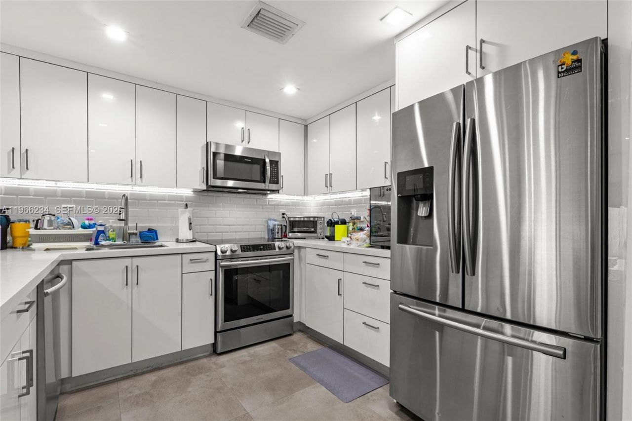 8216 SW 103rd Ave, Miami, FL 33173 Photo