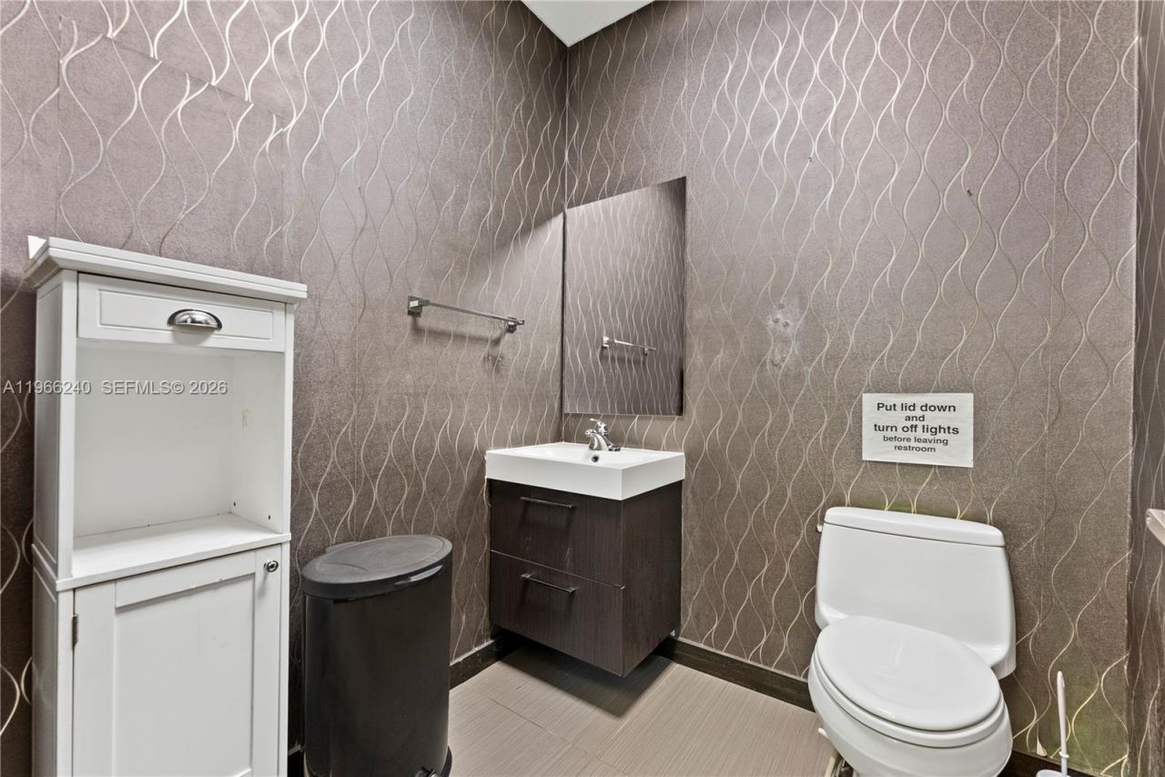 20185 NE 16th Pl , Miami, FL 33179 Photo