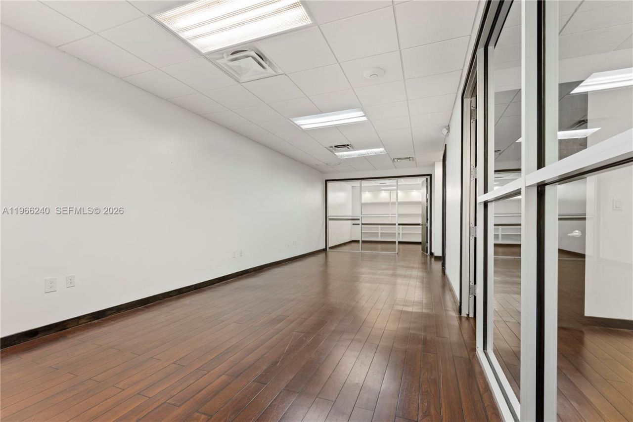 20185 NE 16th Pl , Miami, FL 33179 Photo