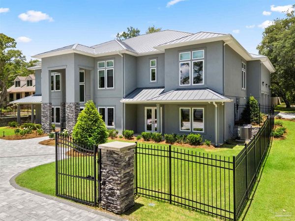 3911 Scenic Hwy, Pensacola, FL 32504