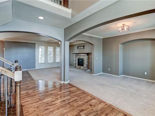 16627 S Lind Road, Olathe, KS 66062