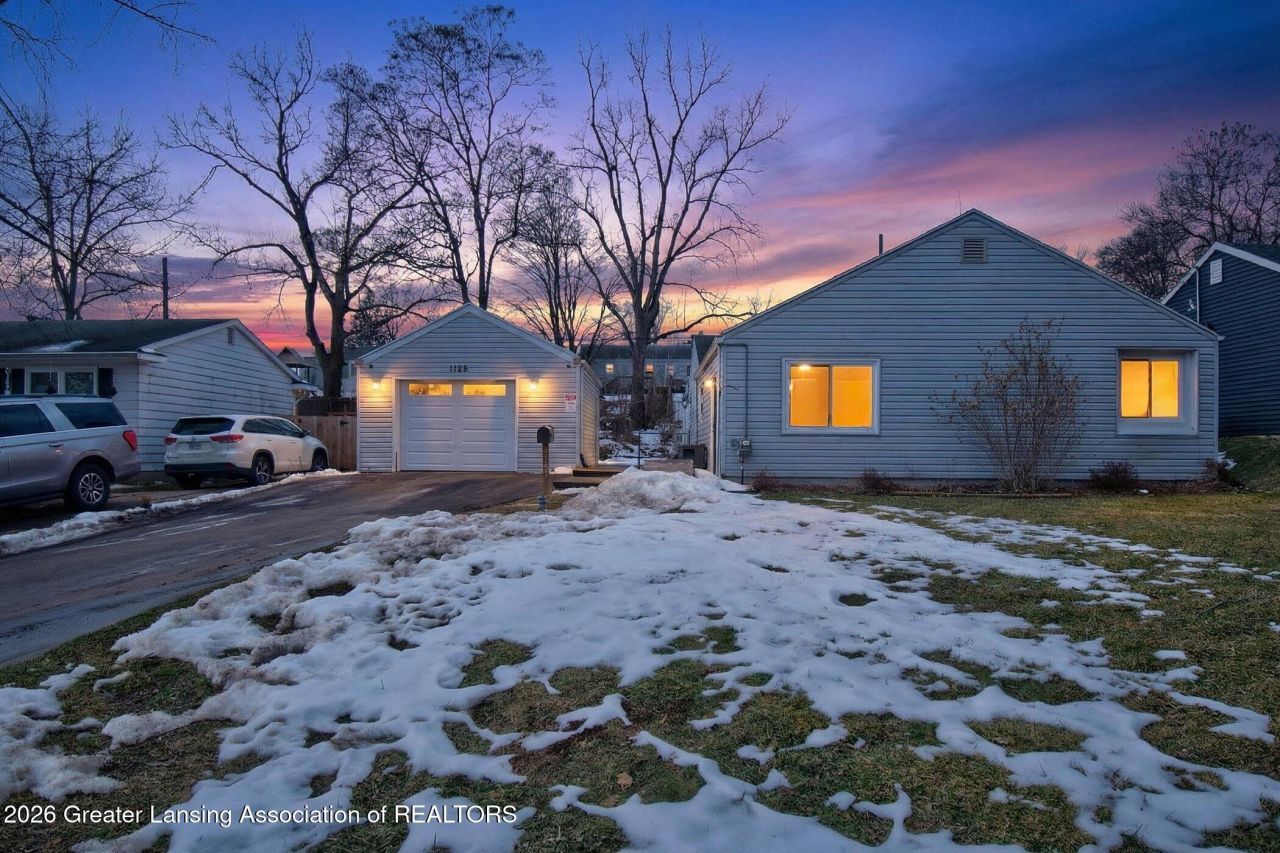 1109 Westfield Road, Lansing, MI 48917 Main Photo