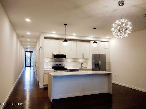 608 W Hill Ave, Knoxville, TN 37902