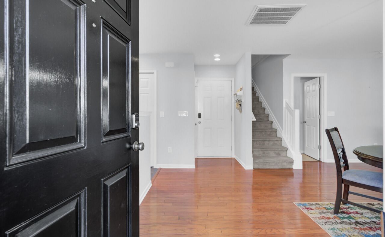 1106 Poplar Grove Place Photo 5