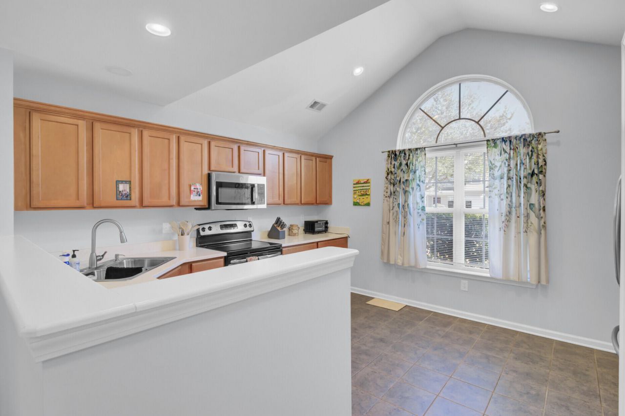 1106 Poplar Grove Place Photo 8