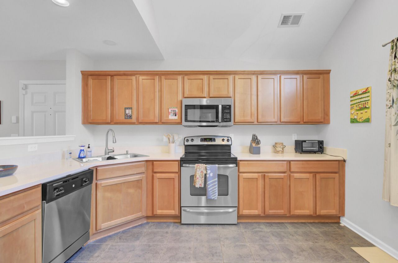 1106 Poplar Grove Place Photo 9