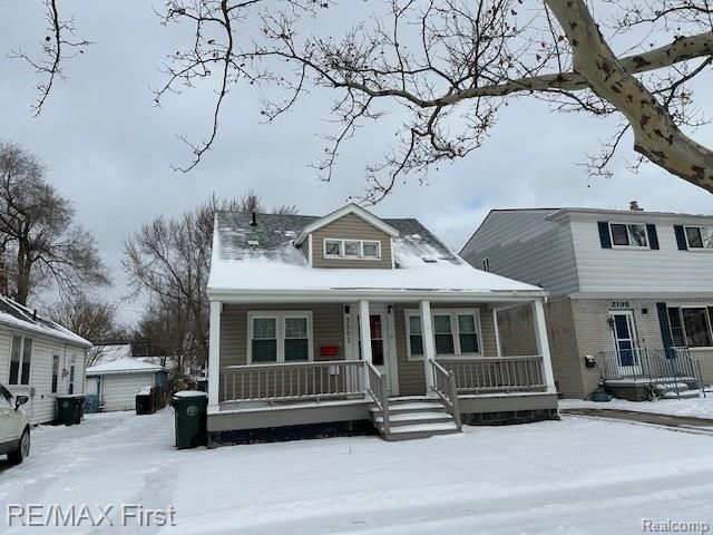 2202 Hollywood Avenue, Grosse Pointe Woods, MI 48236 Main Photo