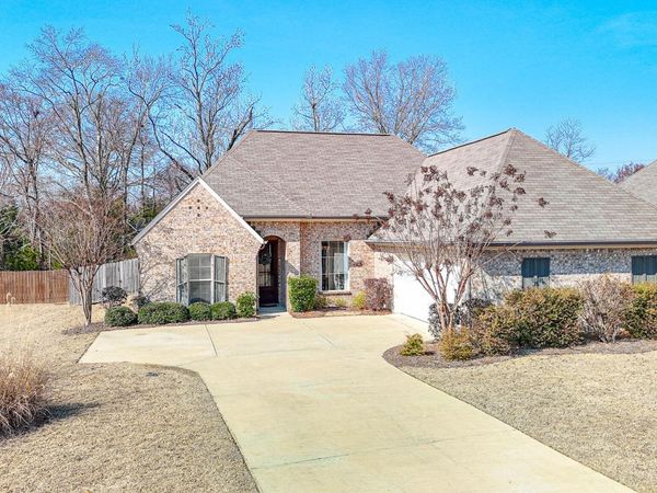 212 Falls Crossing, Madison, MS 39110