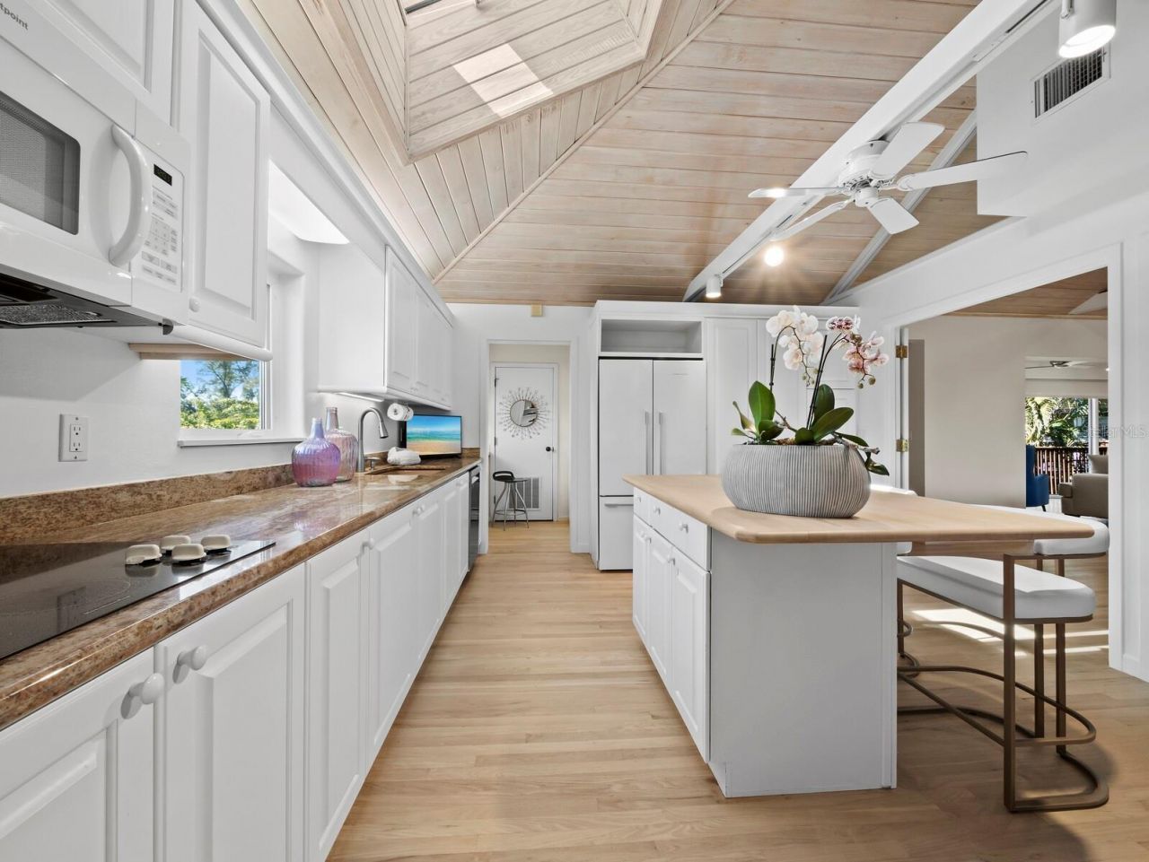 677 Lands End Drive, Longboat Key, FL 34228 Photo