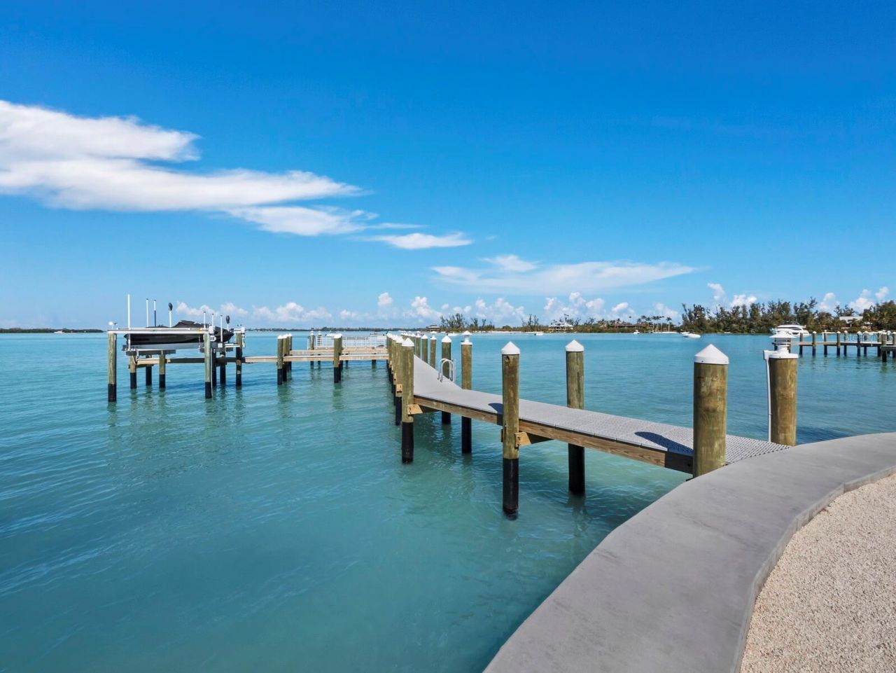 677 Lands End Drive, Longboat Key, FL 34228 Photo
