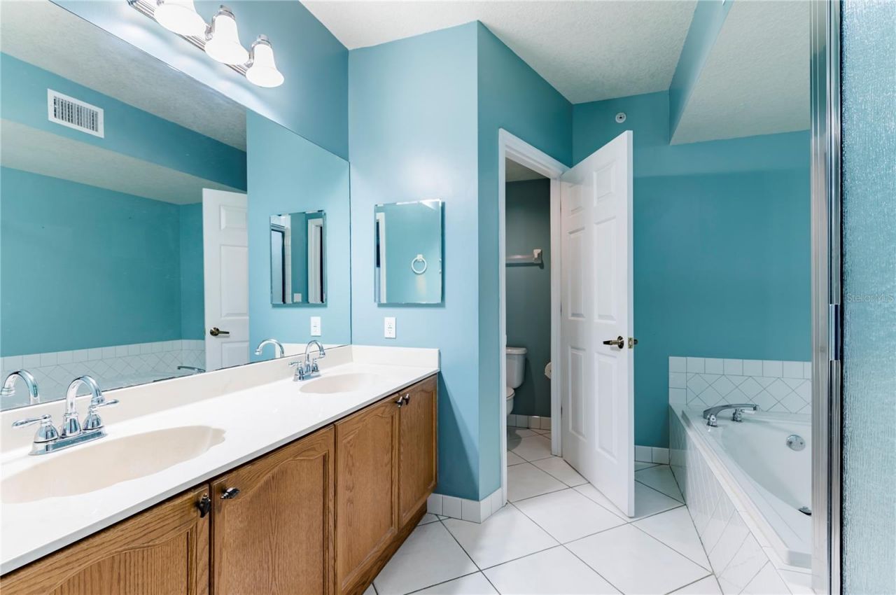 16450 Gulf Boulevard, Unit 361, North Redington Beach, FL 33708 Photo