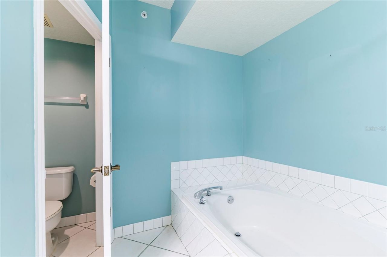 16450 Gulf Boulevard, Unit 361, North Redington Beach, FL 33708 Photo