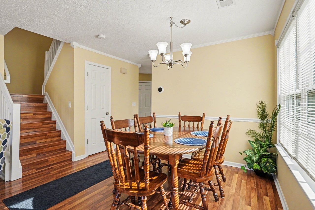 3521 Crepe Myrtle Ct. Photo 8