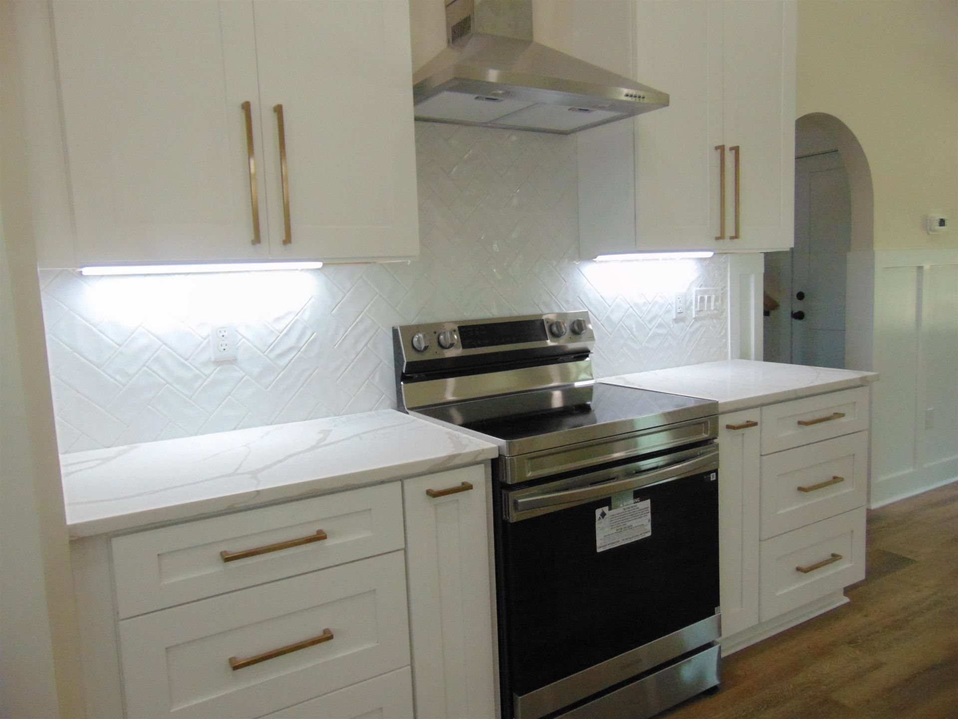 5595 Whispering Woods Rd. Photo 13