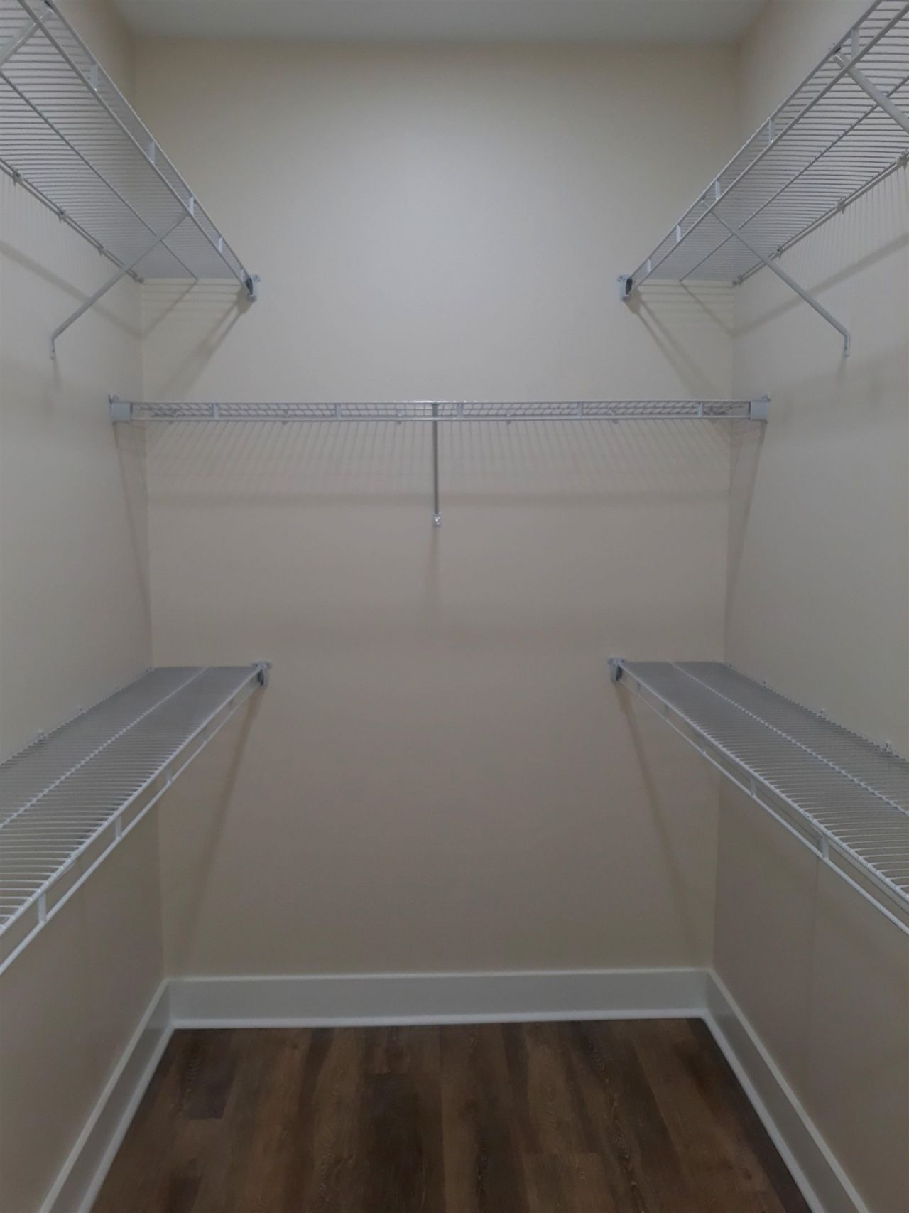 5595 Whispering Woods Rd. Photo 24