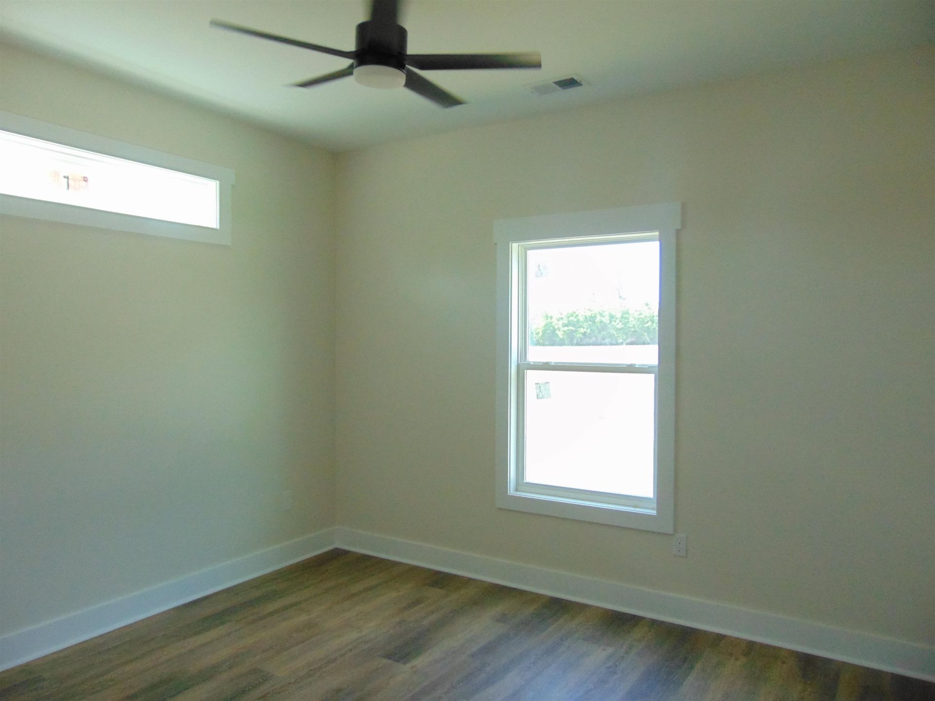5595 Whispering Woods Rd. Photo 31