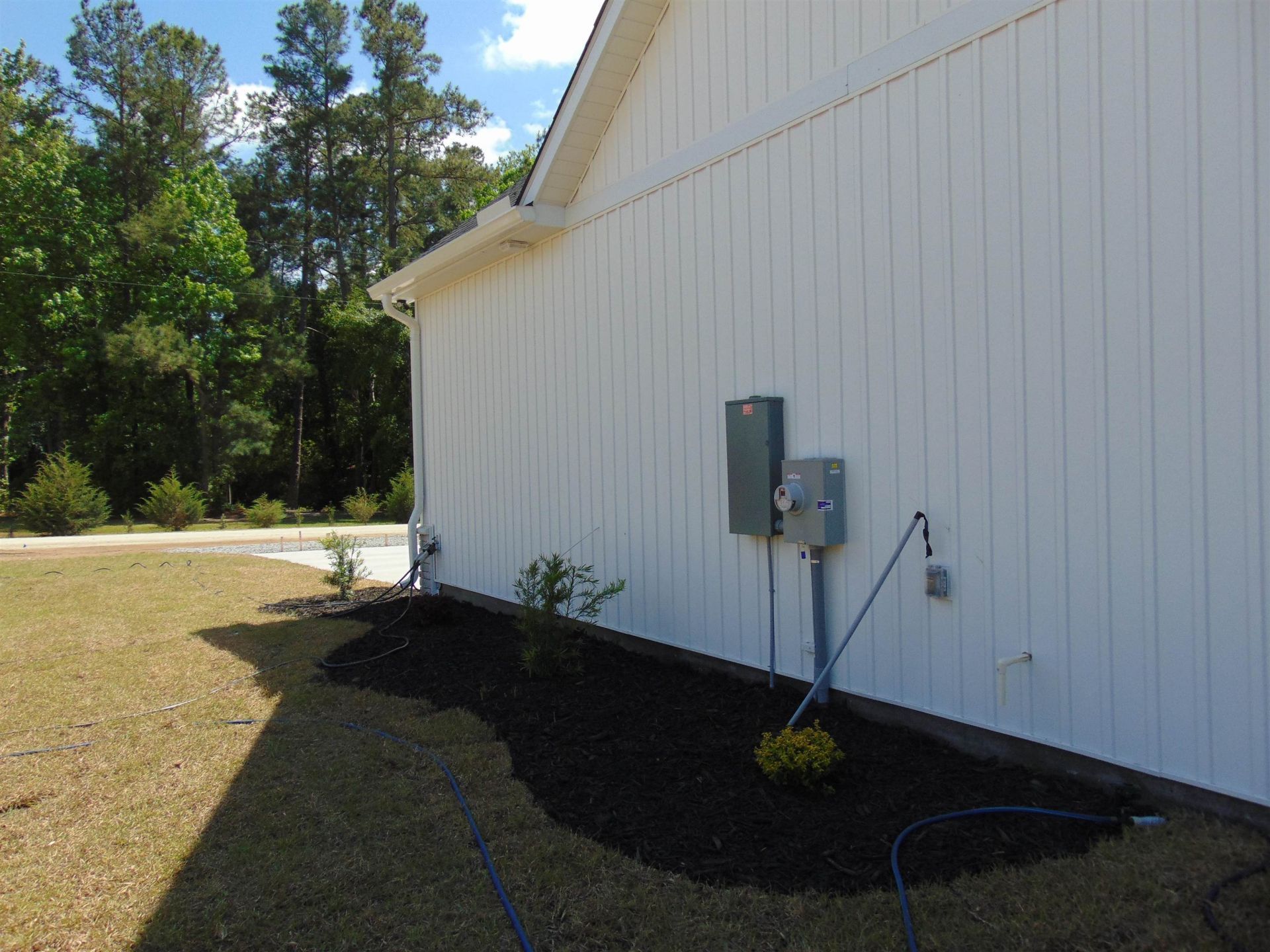 5595 Whispering Woods Rd. Photo 7