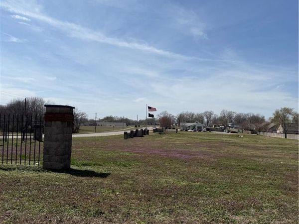 1303 E Cheri Whitlock Drive , Siloam Springs, AR 72761