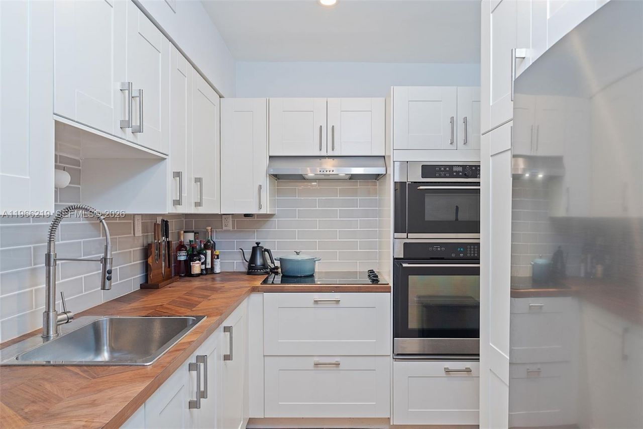 1200 West Ave , Unit PH31, Miami Beach, FL 33139 Photo