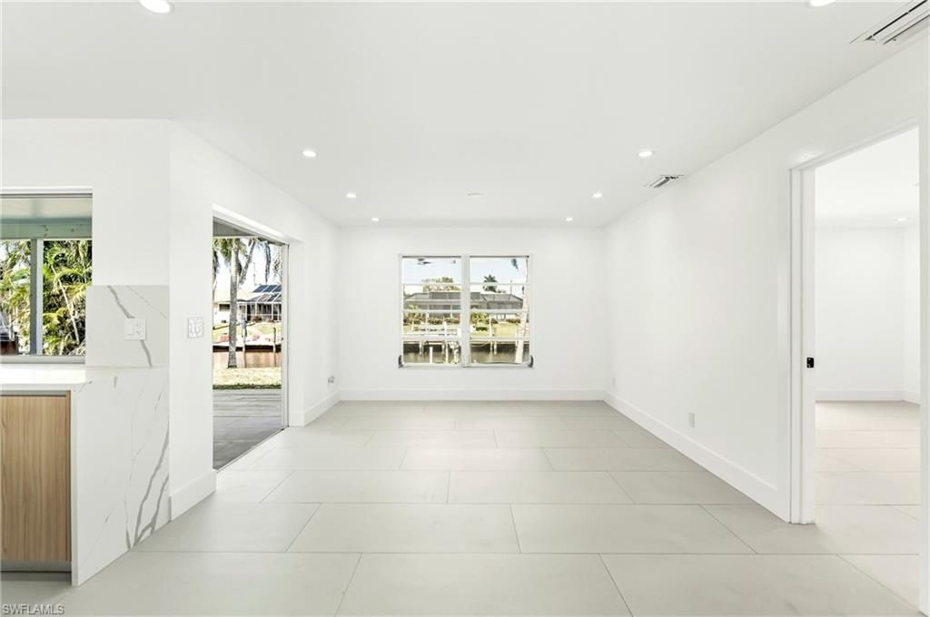 2031 SE 25th Ln, Cape Coral, FL 33904 Photo