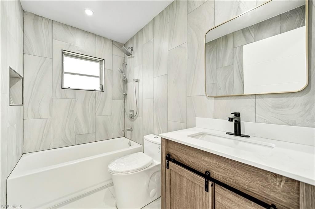 2031 SE 25th Ln, Cape Coral, FL 33904 Photo