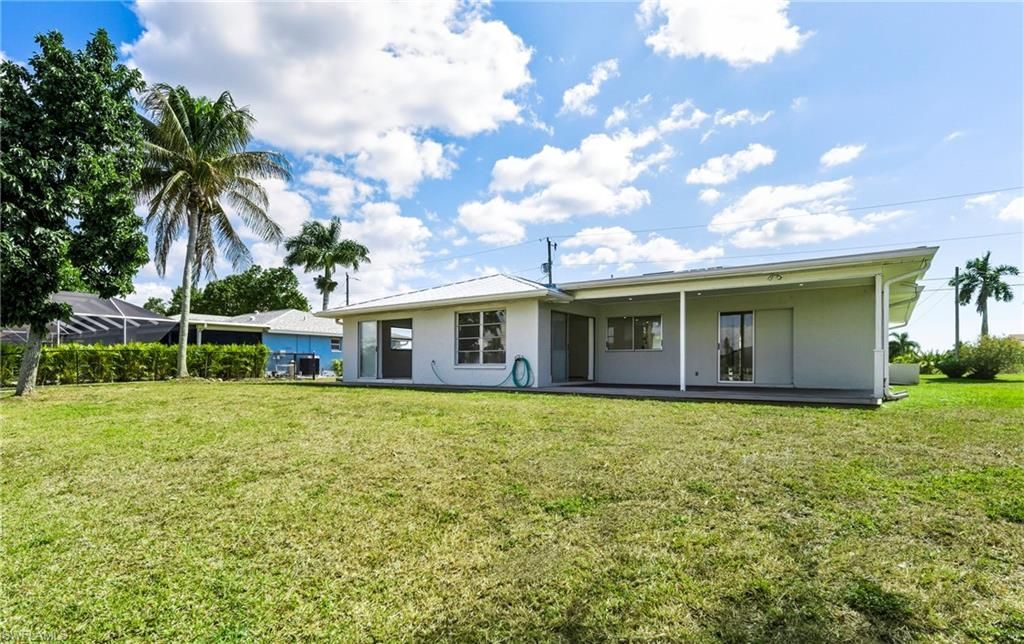 2031 SE 25th Ln, Cape Coral, FL 33904 Photo