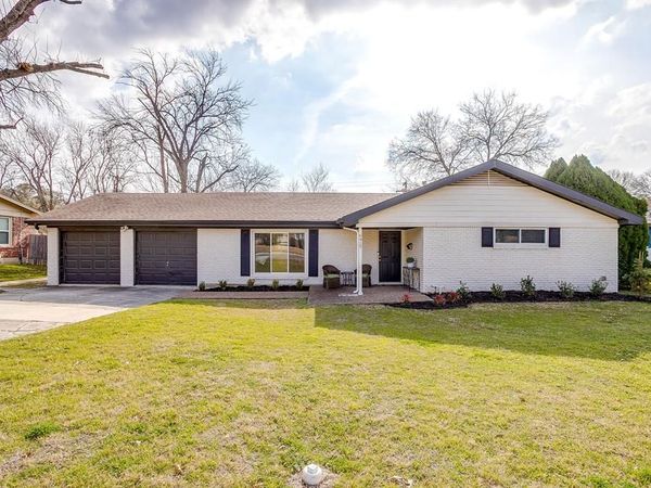 6917 Overhill Road, Fort Worth, TX 76116