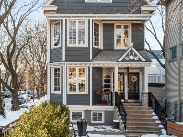 3034 N Greenview Avenue, Chicago, IL 60657