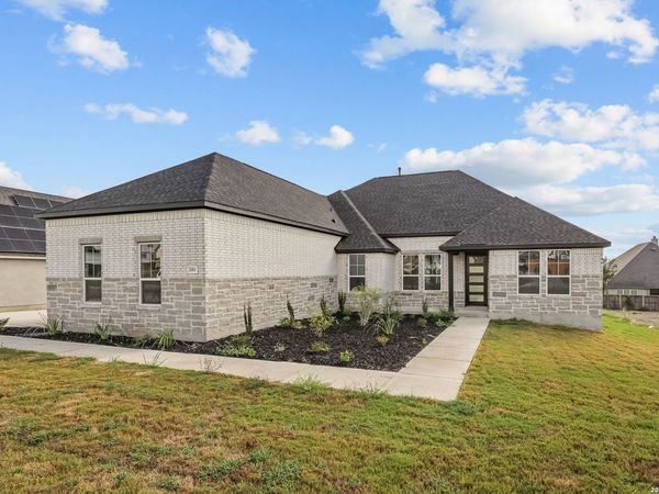 201 Matthew Path, Castroville, TX 78009