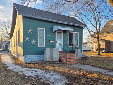 810 S Oak Avenue, Owatonna, MN 55060