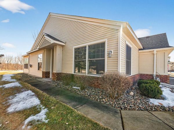 5932 Prairie Ridge Drive, Shoreview, MN 55126