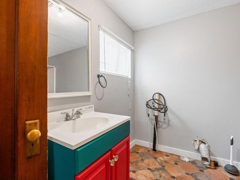 7764 Glaze Road , New Holland, OH 43145 Photo 21