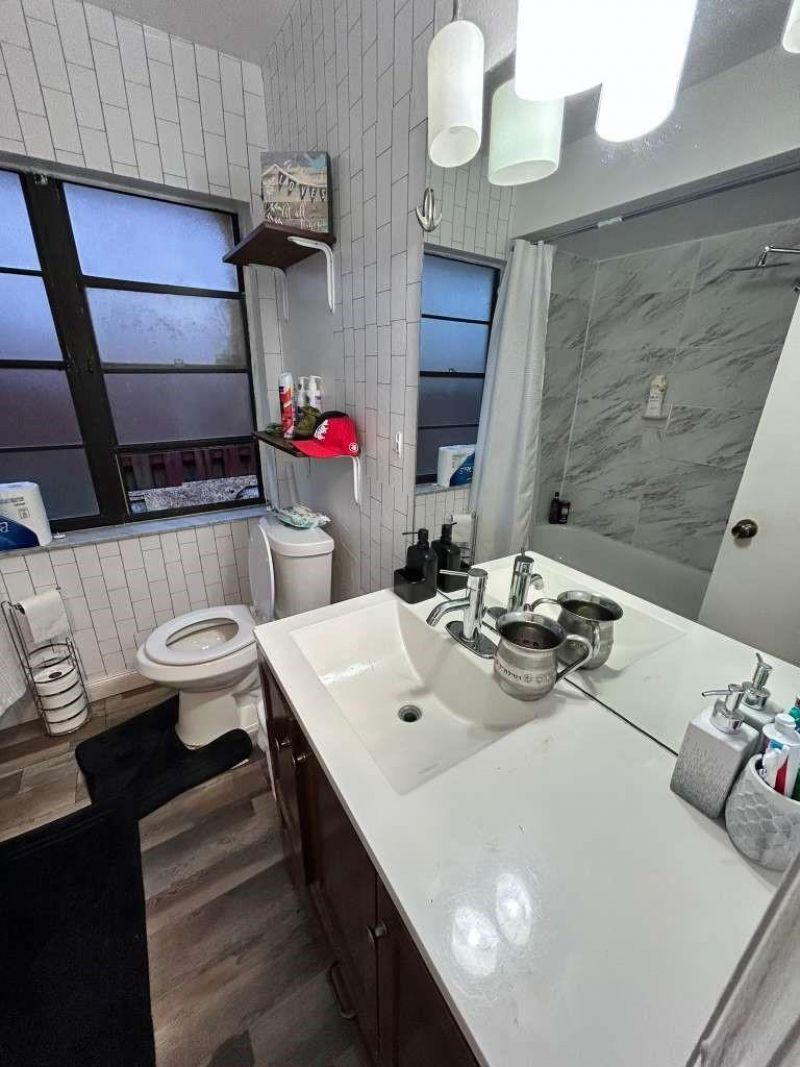 9711 NW 33rd St, Sunrise, FL 33351 Photo