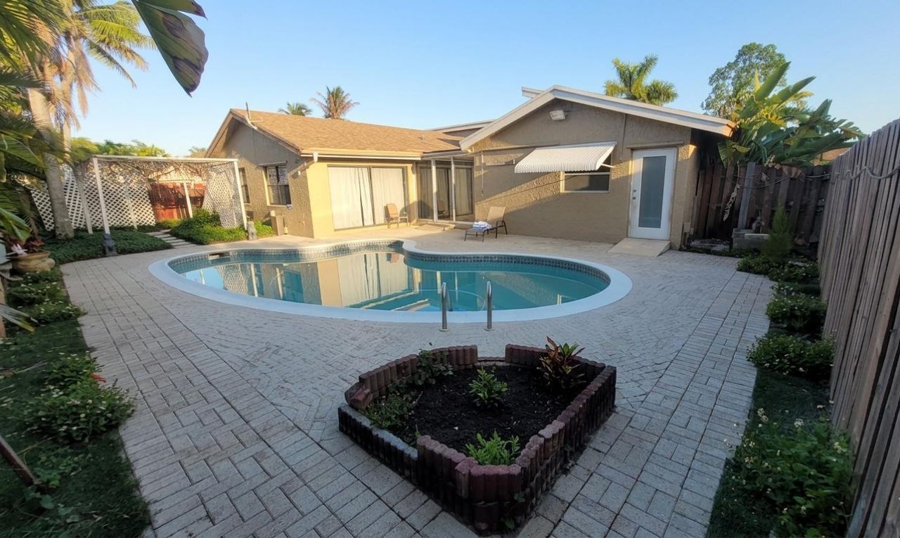 9711 NW 33rd Street, Sunrise, FL 33351 Photo