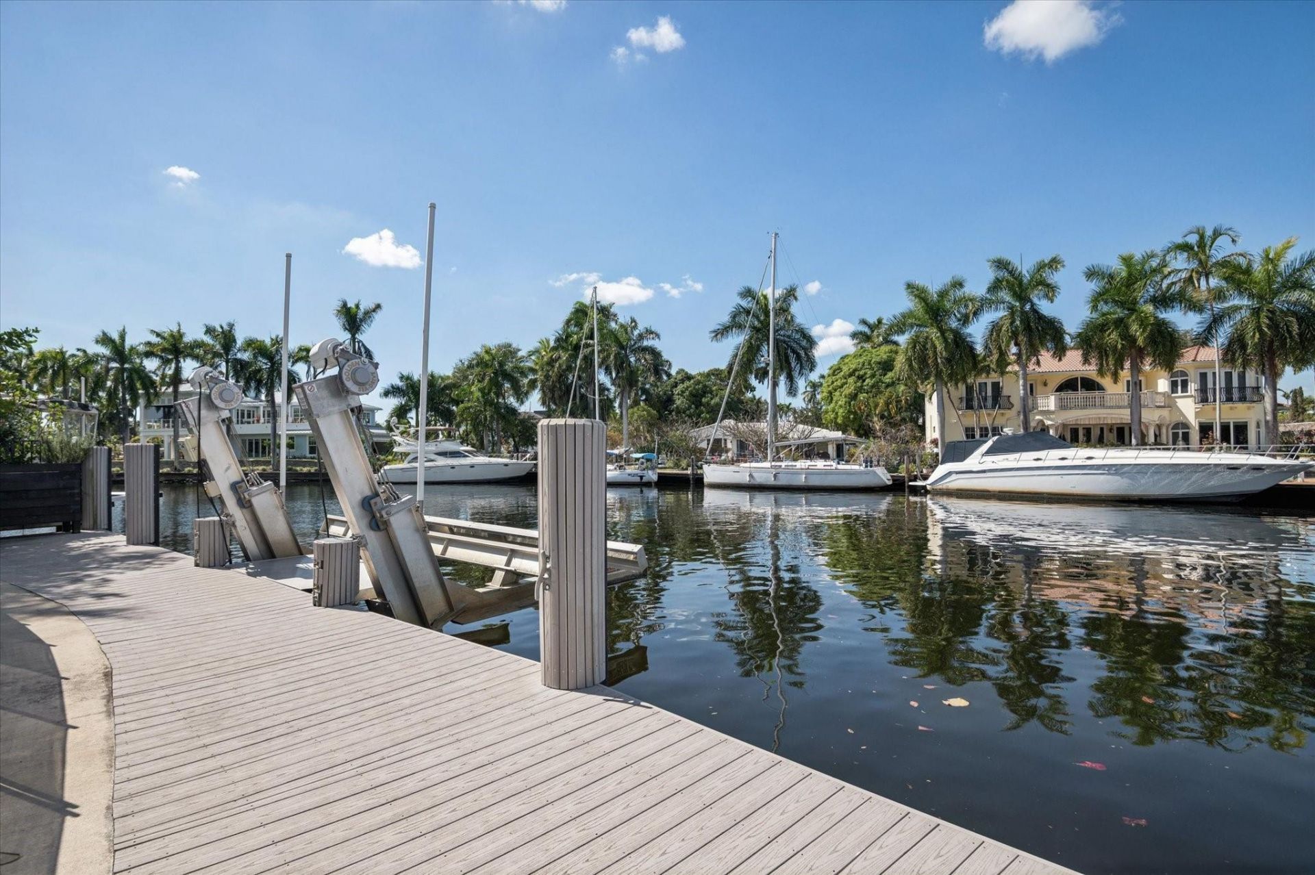 600 SW 8th Terrace, Fort Lauderdale, FL 33315 Photo