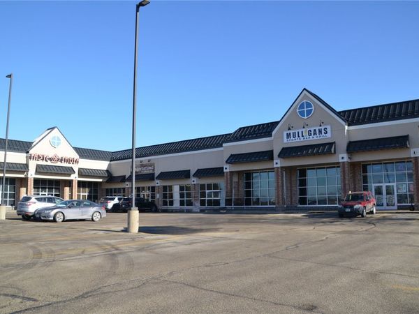 1060 Old Marion Road NE, Cedar Rapids, IA 52402