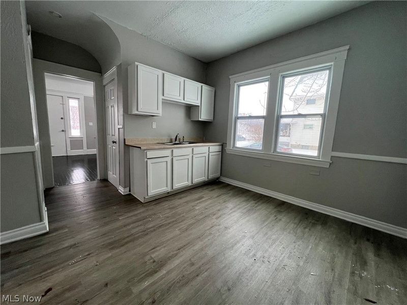 2222 W 98th Street, Cleveland, OH 44102 Photo 10