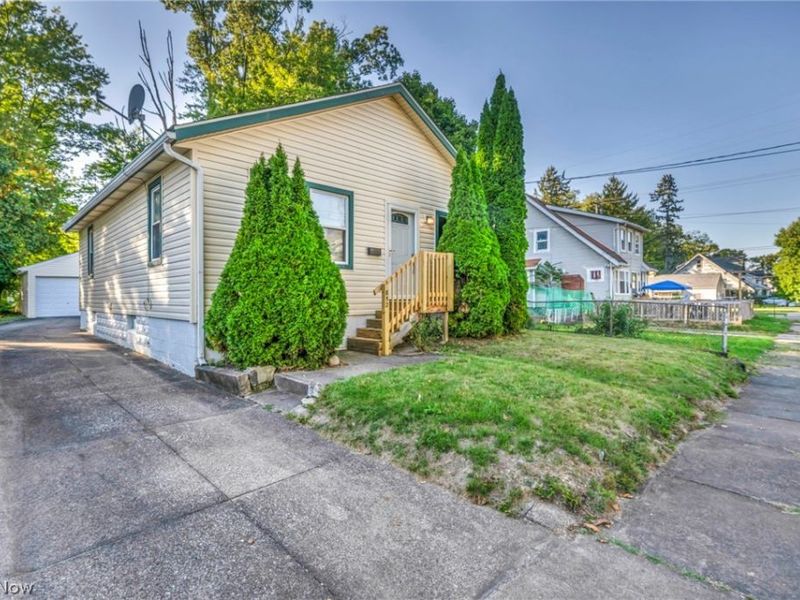 852 Storer Avenue, Akron, OH 44320 Photo 4