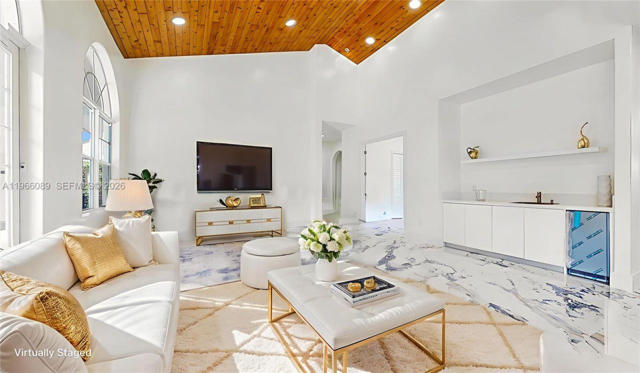 10340 SW 62nd St , Miami, FL 33173 Photo