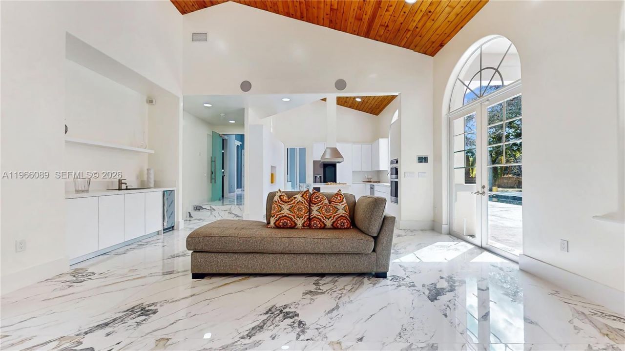 10340 SW 62nd St , Miami, FL 33173 Photo