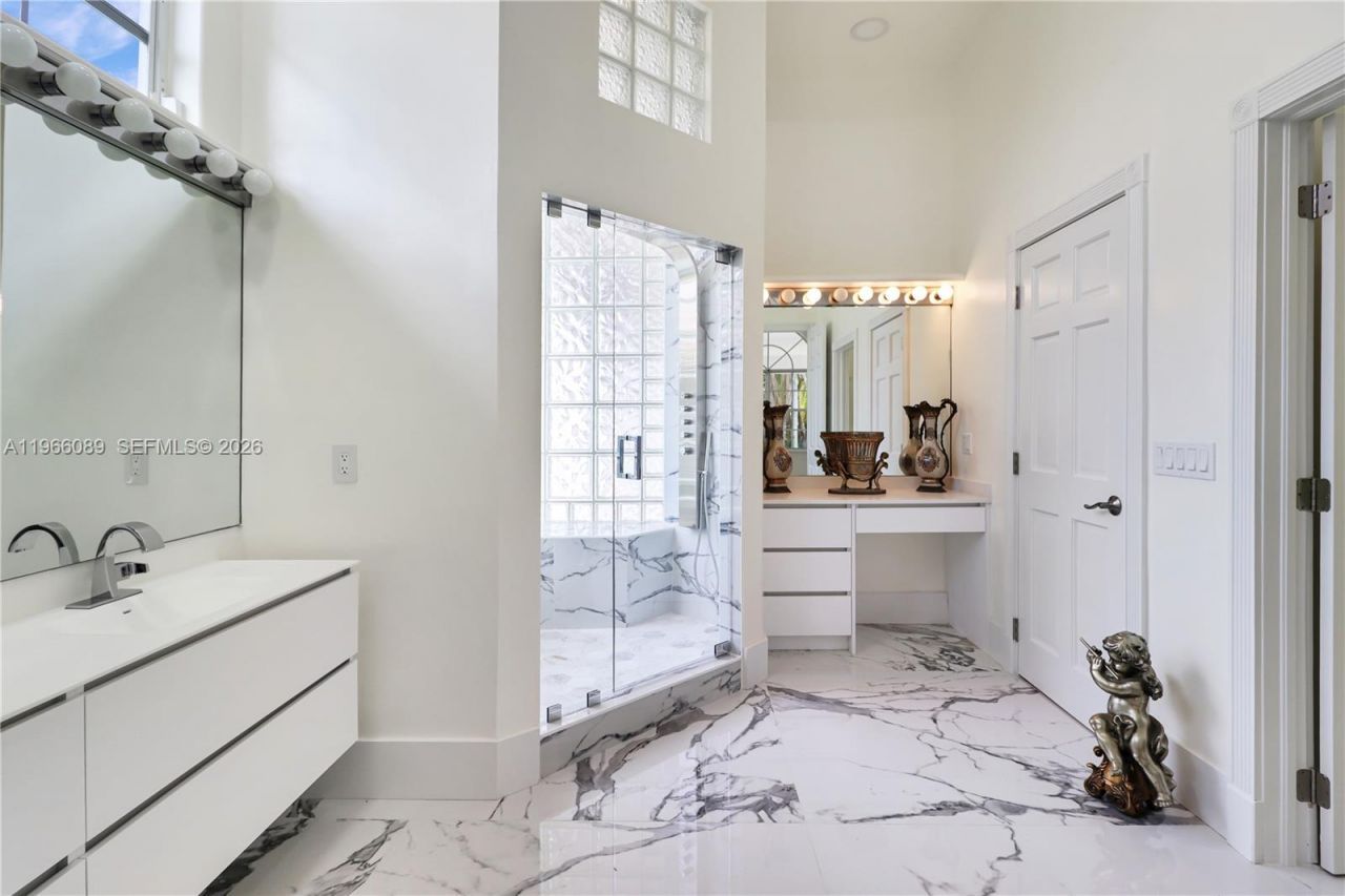 10340 SW 62nd St , Miami, FL 33173 Photo