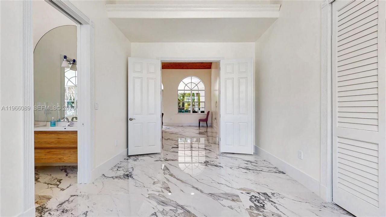 10340 SW 62nd St , Miami, FL 33173 Photo