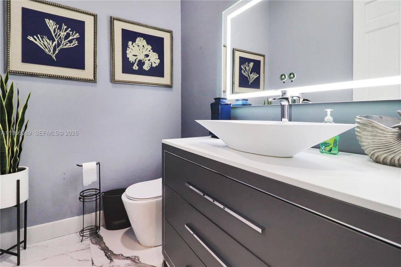 10340 SW 62nd St , Miami, FL 33173 Photo