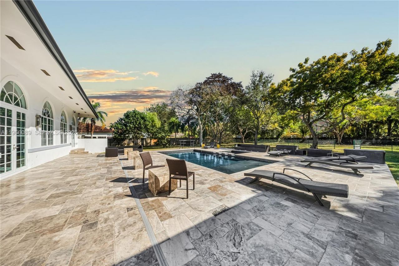 10340 SW 62nd St , Miami, FL 33173 Photo